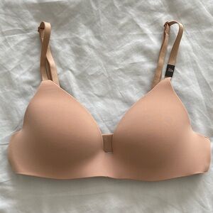 NWOT Victoria’s Secret Wireless Convertible T-shirt Bra 32B